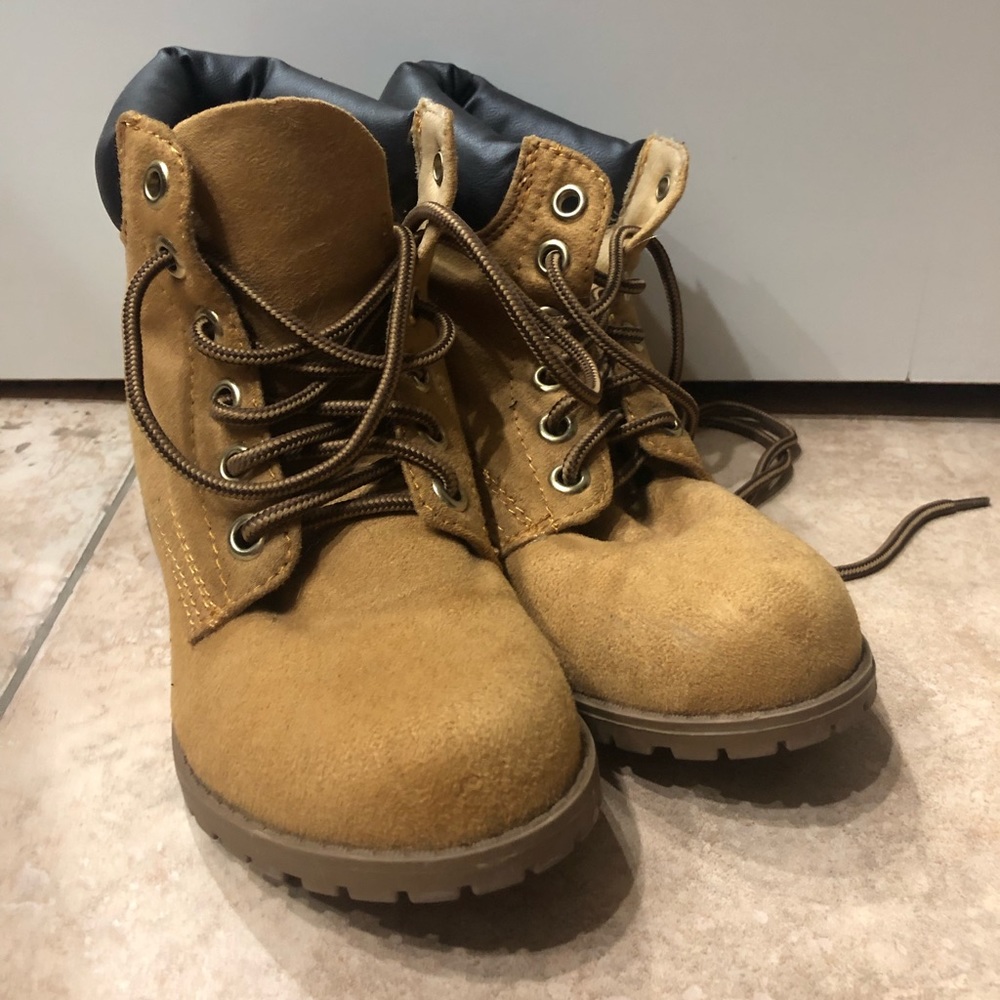 Tilly’s SODA booties TIMBERLAND Inspired